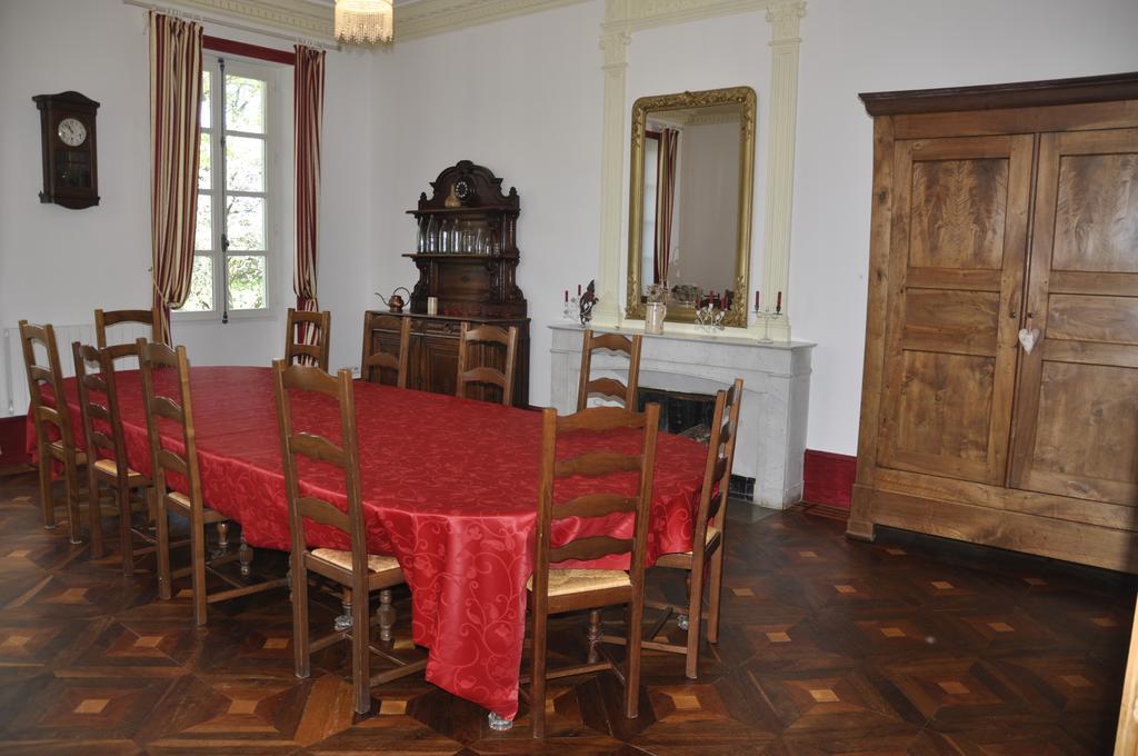 Les Cigales Bed & Breakfast Charols Exterior photo