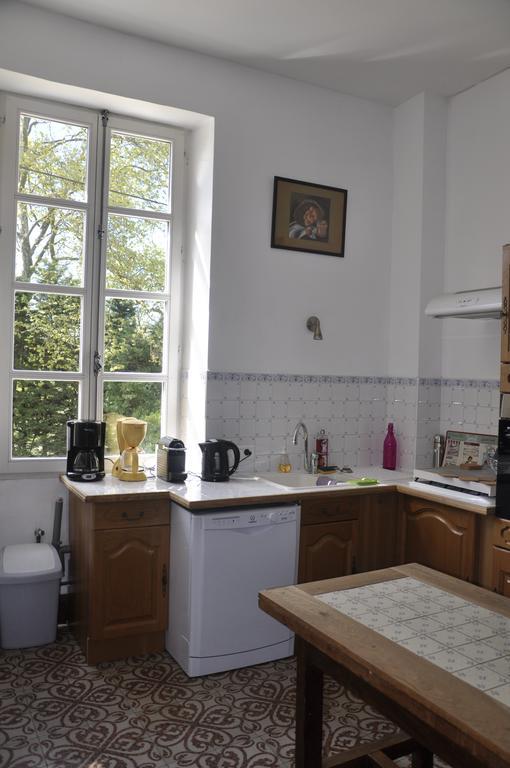 Les Cigales Bed & Breakfast Charols Exterior photo